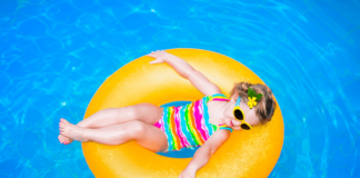 Toddlers swimming pool float - featured image