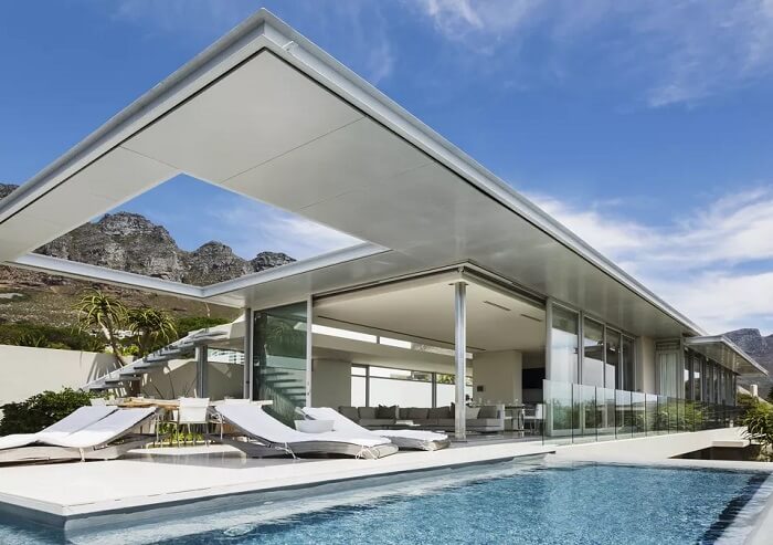Modern edges and roof pool